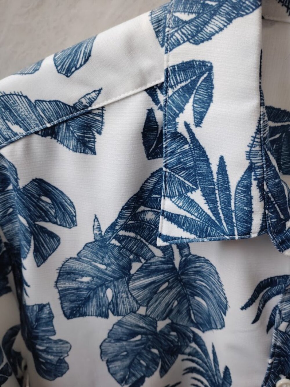 Cafe Luna Men's Hawaiian Shirt sz M - Picture 3 of 4